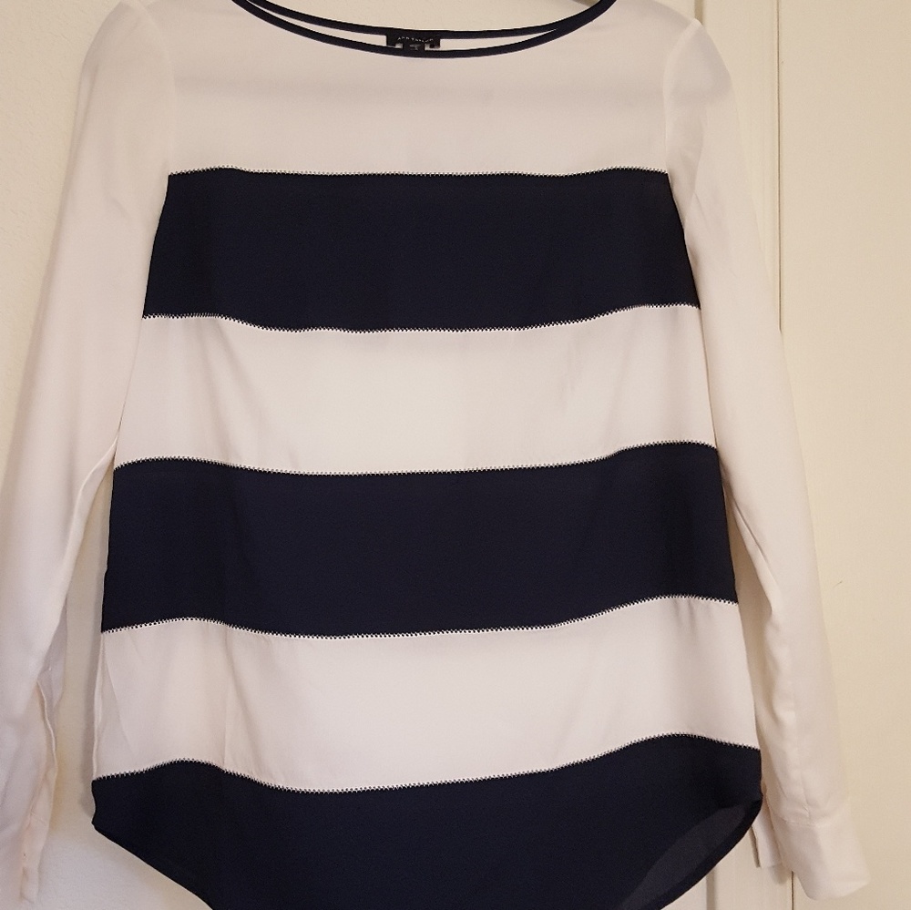 Cute navy and white Ann Taylor Top